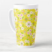Retro Mod Flowers Yellow & White Latte Mok (Linkerhoek)