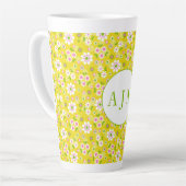 Retro Mod Flowers Yellow & White Monogram Latte Mok (Linkerhoek)