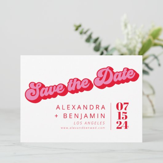 Retro Mod Groovy Roze Rode Foto Save The Date (Staand voorkant)
