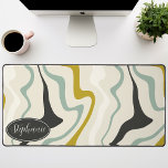 Retro Modern Abstract Mint Zwart Goud Marmer Swirl Bureaumat<br><div class="desc">Dompel jezelf onder in een dans van kleuren met ons Abstracte Retro Modern Liquid Marble Wave Pattern. Dit patroon roept de dynamische vloeibaarheid van gemarmerde oppervlakken en de charmante esthetiek van retro-modern design op en is een lust voor het oog. Een symfonie van levendige kleuren wervelt en stroomt in golfachtige...</div>