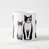 Retro Modern Black and White Cat and Kitten Grote Koffiekop (Voorkant)