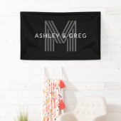 Retro Moderne Naam/Namen Bewerkbaar Monogram Zwart Spandoek (Insitu)