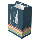 Retro Moderne Regenboog Strepen Verjaardag 50e Medium Cadeauzakje (Voorkant Gekanteld)