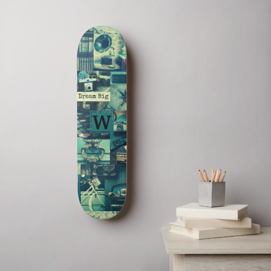 Retro Mood Board Tech Collage Monogram Persoonlijk Skateboard (Muurkunst)