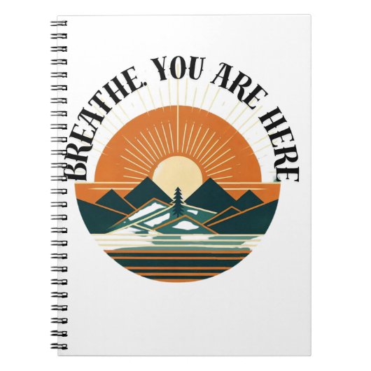 Retro mountain design with rising sun – Minimalist Notitieboek (Voorkant)