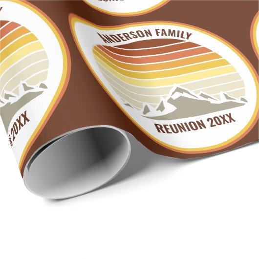 Retro Mountain Sunset Custom Party Cadeaupapier (Rol Hoek)