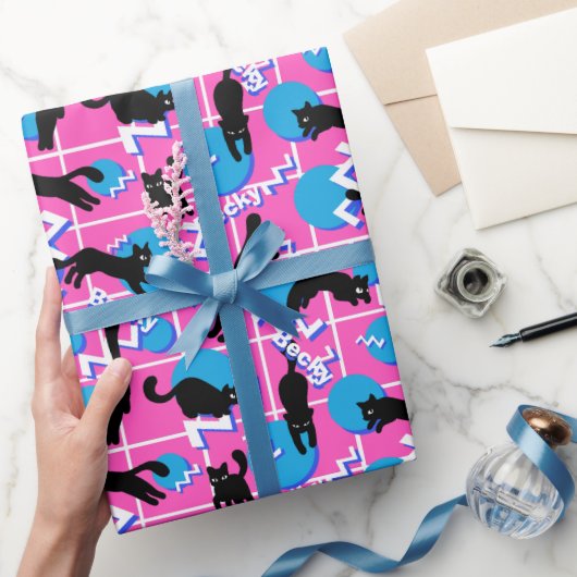 Retro Naam Roze Geometrische Memphis Patroon Katte Cadeaupapier (Geschenken)