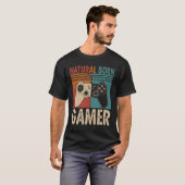 Retro Natural Born Gamer Funny T-shirt (Voorkant volledig)