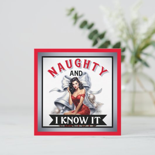 Retro Naughty en ik ken het Kerstmis Pinup Feestdagenkaart (Staand voorkant)