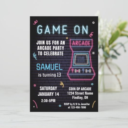 Retro Neon Arcade Game Verjaardagsfeest, elke leef Kaart (Staand voorkant)