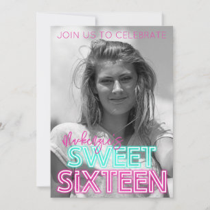 Retro neon bord met zwart-wit foto Sweet 16 Kaart