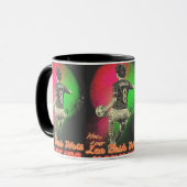 Retro Neon Striker – 80s Vaporwave Voetbalmok Mok (Voorkant links)