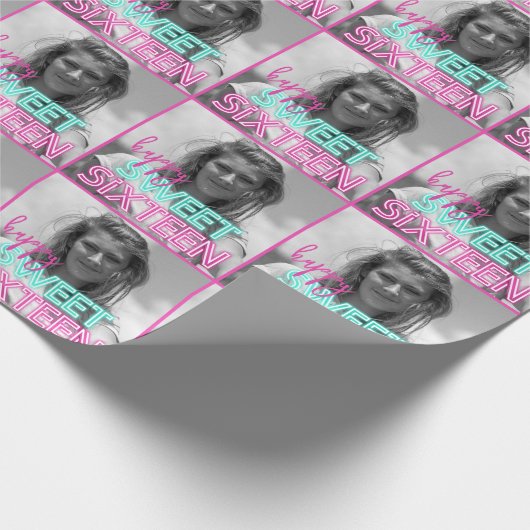 Retro Neon Teken met Zwart & Wit Foto Zoet 16 Cadeaupapier (Hoek)