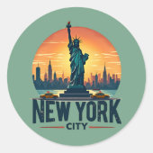 Retro New York City Skyline met Vrijheidsbeeld Ronde Sticker (Voorkant)