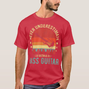 Retro onderschat nooit oud Man met een massaeenhei T-shirt