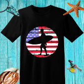 Retro ontwerp Surfer met een board en USA vlag T-shirt