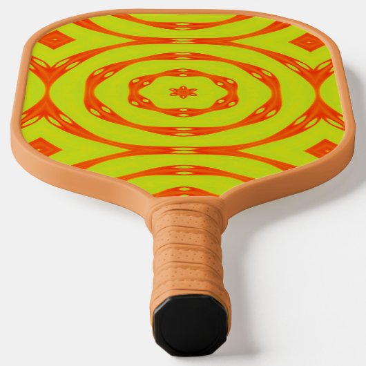 Retro oranje cirkel op geel pickleball paddle (Laagn)