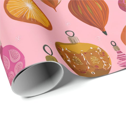 Retro Ornamenten op Roze Kerst Cadeaupapier (Rol Hoek)