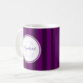 Retro Paars Striped Patroon met Monogram Koffiemok (Voorkant links)