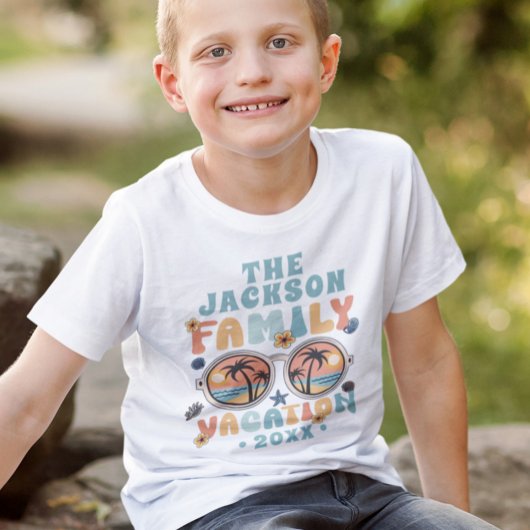 Retro palmbomen zonnebril groovy familie vakantie t-shirt