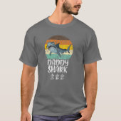 Retro  papa Shark doet het wel T-shirt (Voorkant)