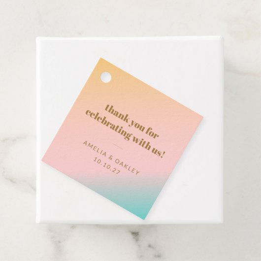 Retro Pastel Gradient Unieke Bruiloft Aangepaste B Bedankjes Labels (In situ)