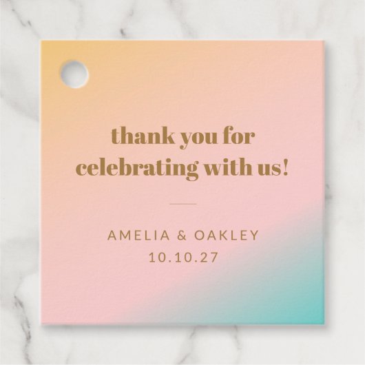 Retro Pastel Gradient Unieke Bruiloft Aangepaste B Bedankjes Labels (Voorkant)