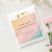 Retro Pastel Gradient Unieke Bruiloft Aangepaste B Bedankzakje (Gezegeld)