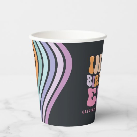 Retro pastel kleurrijke moderne verjaardagstijd papieren bekers (Voorkant)