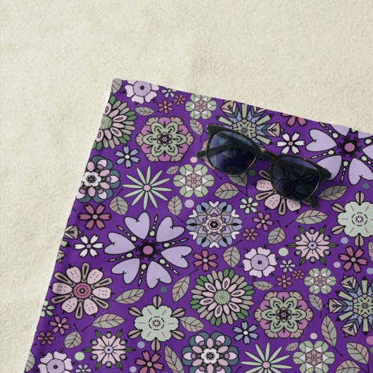 Retro Pastel Pink Purple Floral Seamless Pattern Strandlaken (In situ)