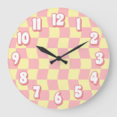 Retro Pastel Roze Geel Wavy Checkerboard Grote Klok (Voorkant)