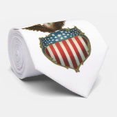 Retro Patriottisme, Trots Adelaar boven Amerikaans Stropdas (Opgerold)