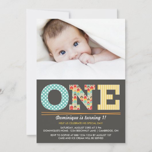 Retro Patronen First Birthday Photo Invitation Kaart (Voorkant)