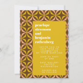 Retro Pattern Bold Typography Yellow Wedding Invi Kaart (Voorkant)