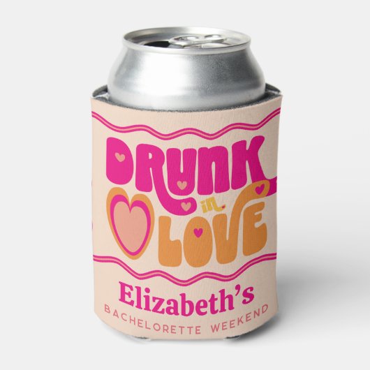 Retro Peach Drink in Love Bachelorette Weekend Blikjeskoeler (Blikje Voorkant)
