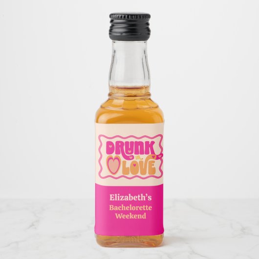 Retro Peach Drink in Love Bachelorette Weekend Likeurfles Etiket (Voorkant)