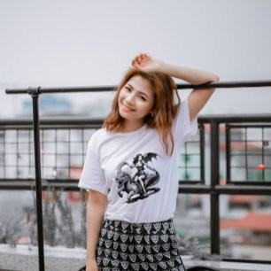 Retro Pin-Up Dragon T-shirt! T-shirt