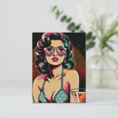 Retro Pin-up Meisje met een Cocktail Verjaardag Briefkaart (Staand voorkant)