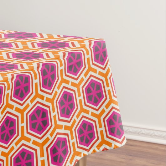 Retro Pink and Orange Modern Geometric Pattern Tafelkleed (Voorbeeld)