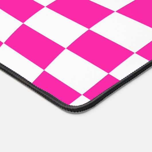 Retro Pink Checked Warped Checkered Bureaumat (Hoek)