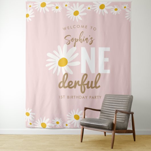 Retro Pink Daisy ONEderful 1st Birthday Party Wandkleed (In situ)
