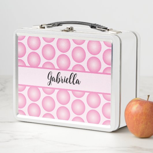 Retro Pink Dot Script Naam Typografie Sierkussen (In situ)