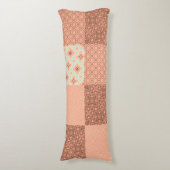 Retro Pink Patchwork Lichaamskussen (Voorkant Verticaal)