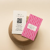 Retro Pink Wavy Stripes Trendy Boho Girly QR-code Visitekaartje
