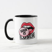 Retro Pop Art Lips met Sassy "Suck It Loser" Mok (Links)