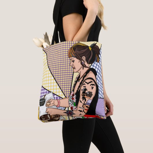 Retro Pop Art Tattoo Lady Baking in Kitchen Tote Bag (Dichtbij)