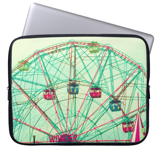 Retro Pop Zomercarnaval Laptop Sleeve (Voorkant)