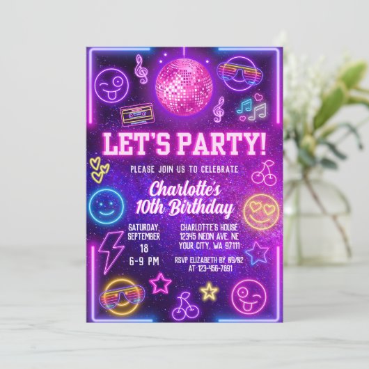 Retro Preppy Y2K Smile Face Pink Neon Glow Party Kaart (Staand voorkant)