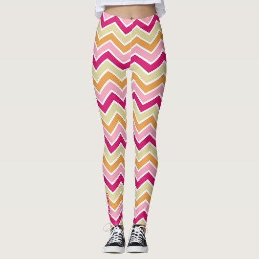 Retro Pulse: Multi-Kleur Zig-Zag Chevron Leggings (Voorkant)