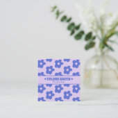 Retro Purple Blue QR Code Groovy Floral Trendy Fun Vierkante Visitekaartje (Staand voorkant)